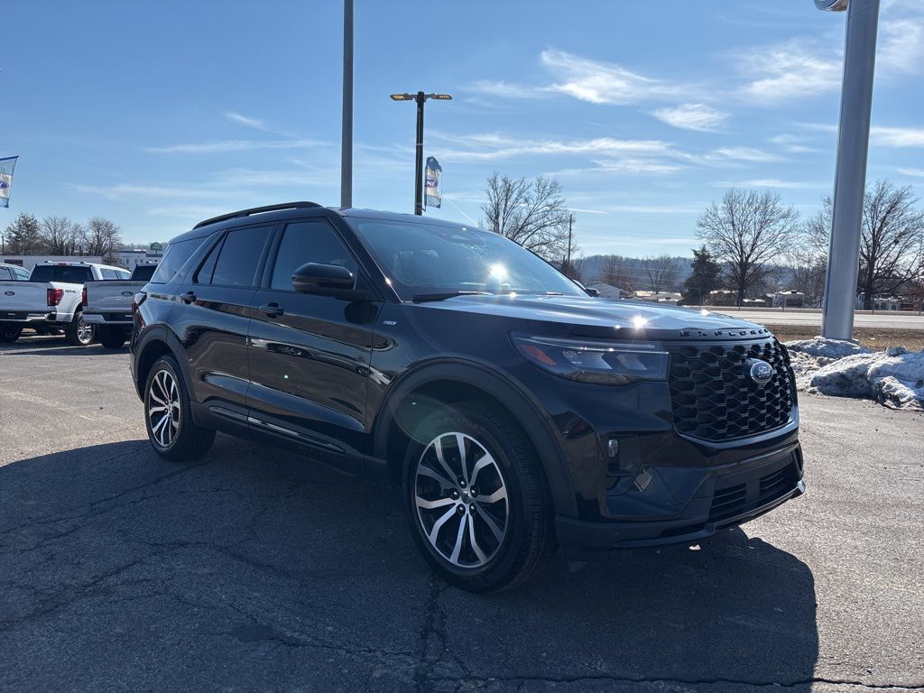 2025 Ford Explorer ST-Line AWD