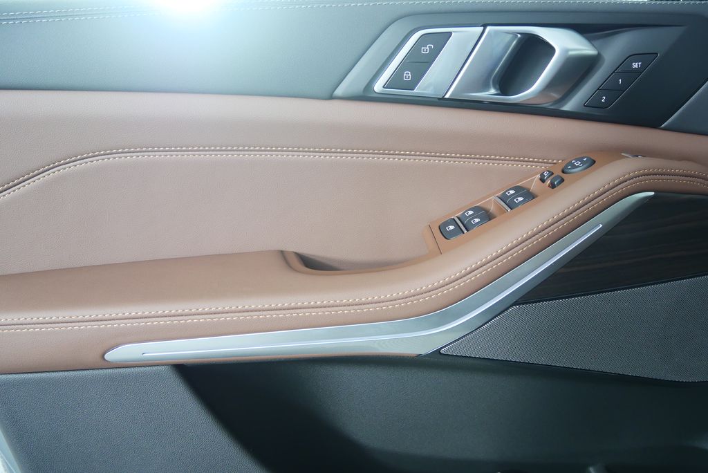 Thumbnail: 2026 BMW X5 - 8
