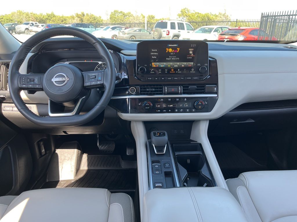 Thumbnail: 2024 Nissan Pathfinder - 16