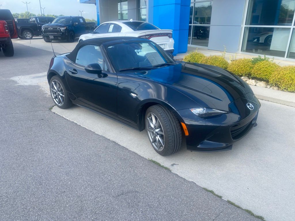Jet Black Mica 2022 Mazda MX-5 Miata Grand Touring RWD Convertible Rear-Wheel Drive 6-Speed Automatic