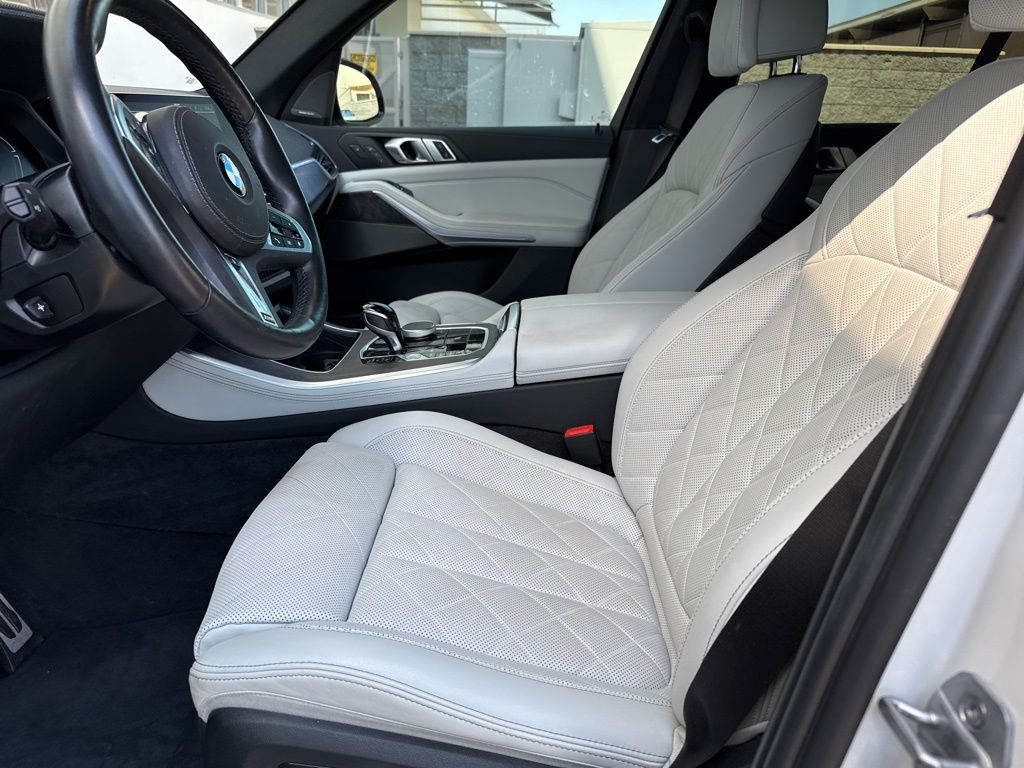 Thumbnail: 2023 BMW X5 - 6
