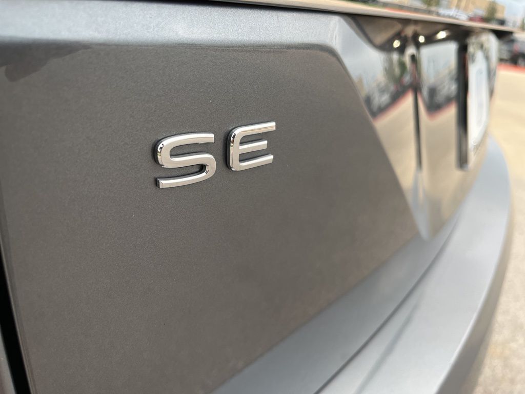 2024 Volkswagen Atlas SE 8