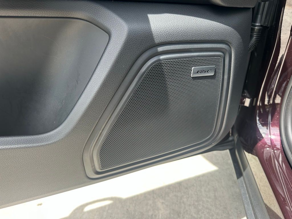 Thumbnail: 2026 Porsche Macan - 22