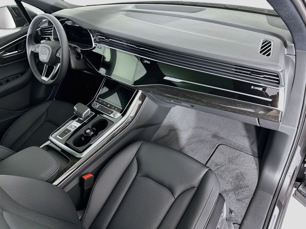 Thumbnail: 2026 Audi Q7 - 17