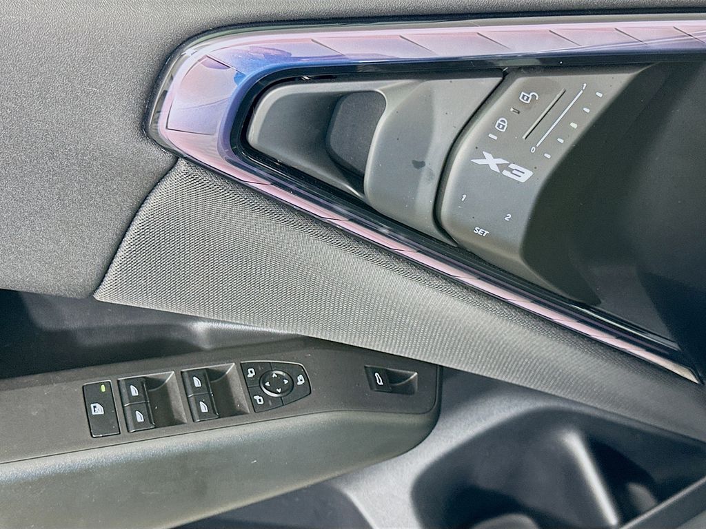 Thumbnail: 2025 BMW X3 - 17