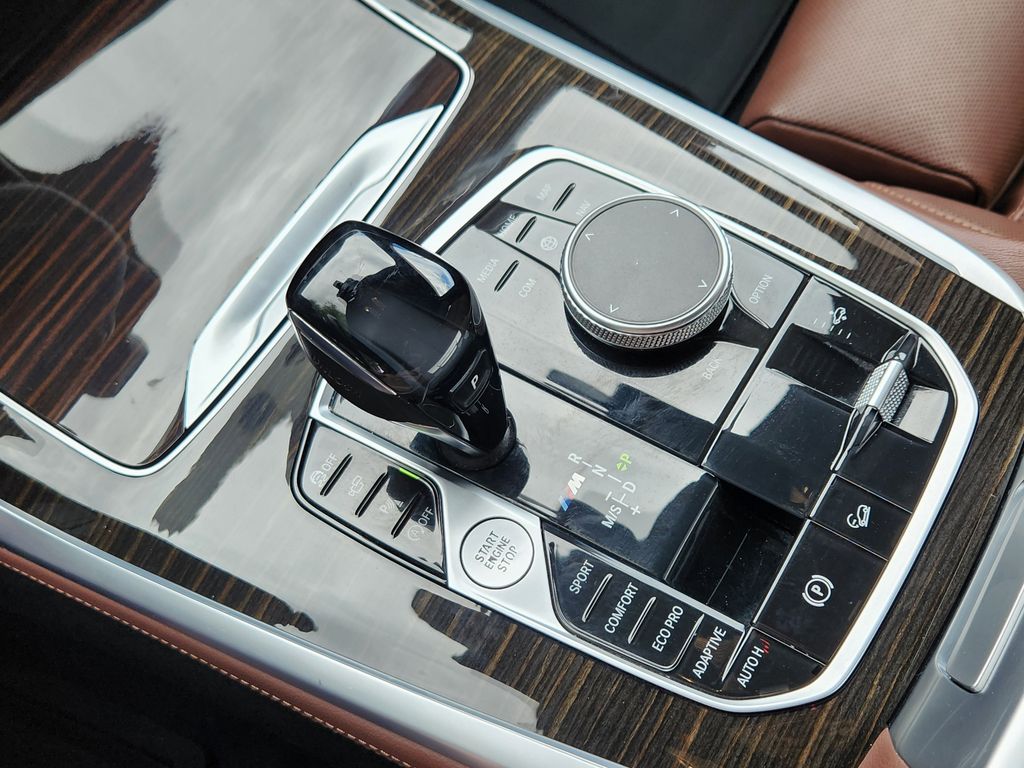 2021 BMW X7 M50i - Photo 11