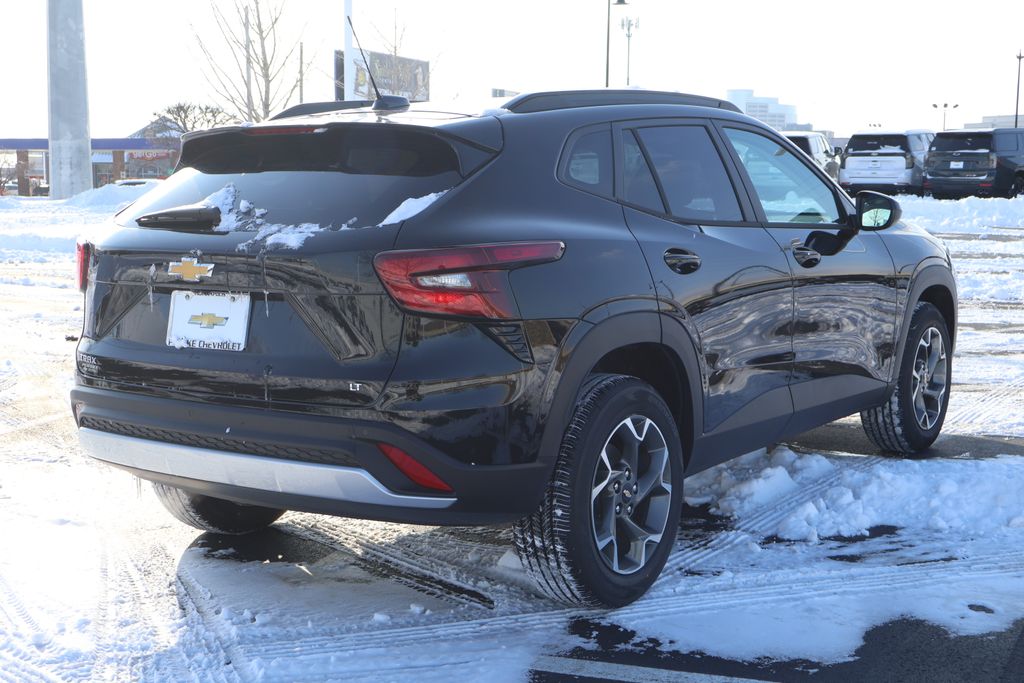 Thumbnail: 2026 Chevrolet Trax - 8