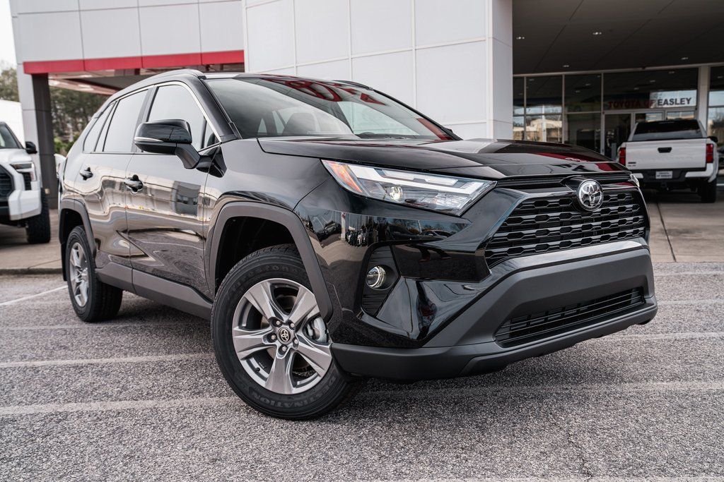 2025 Toyota RAV4 XLE AWD