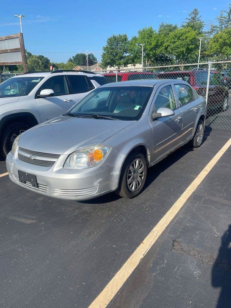 Blade Silver Metallic 2010 Chevrolet Cobalt Sedan Front-Wheel Drive 4-Speed Automatic Overdrive