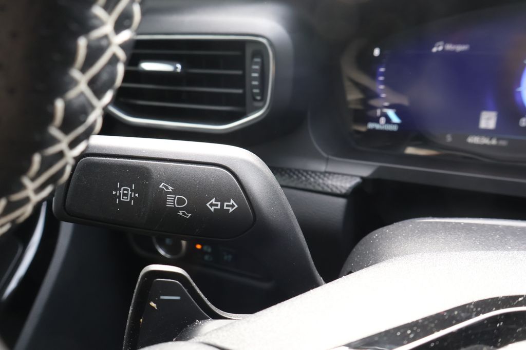 Thumbnail: 2023 Ford Explorer - 22