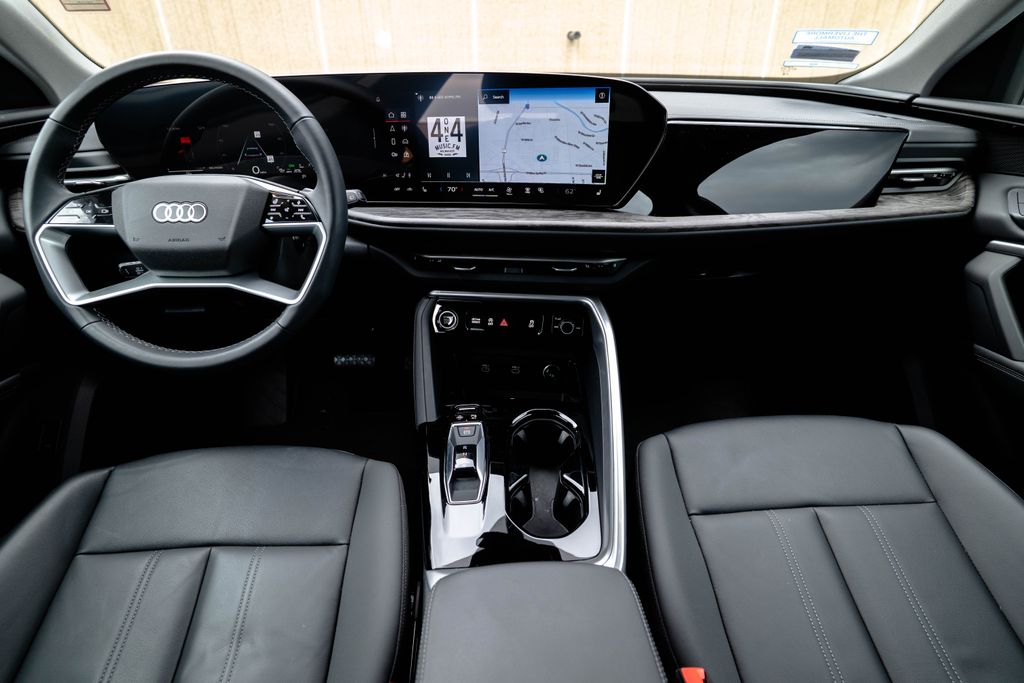 2025 Audi Q5 Premium - Photo 12