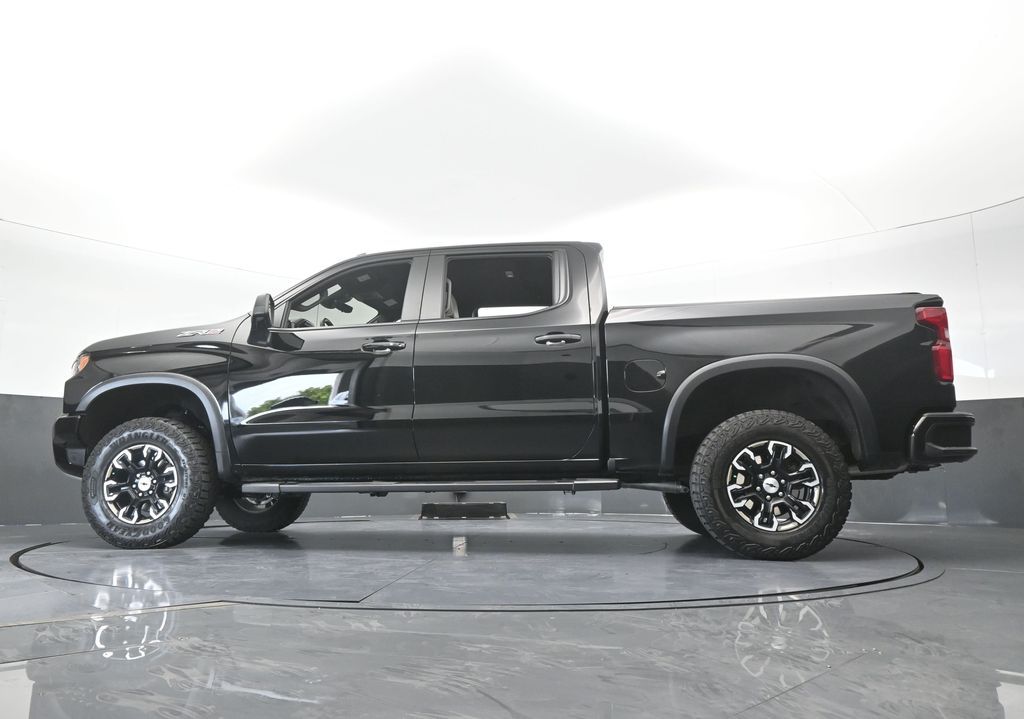 Used 2025 Black Chevrolet ZR2 image 69
