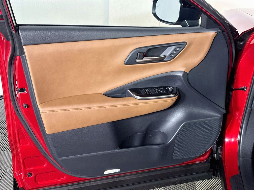 2025 Toyota Crown Signia Limited