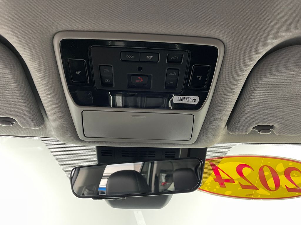 2024 Toyota Grand Highlander Limited 31