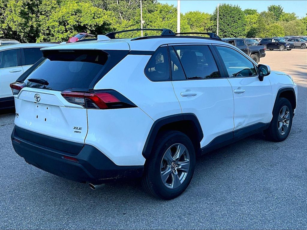 2024 Toyota RAV4 — photo 6