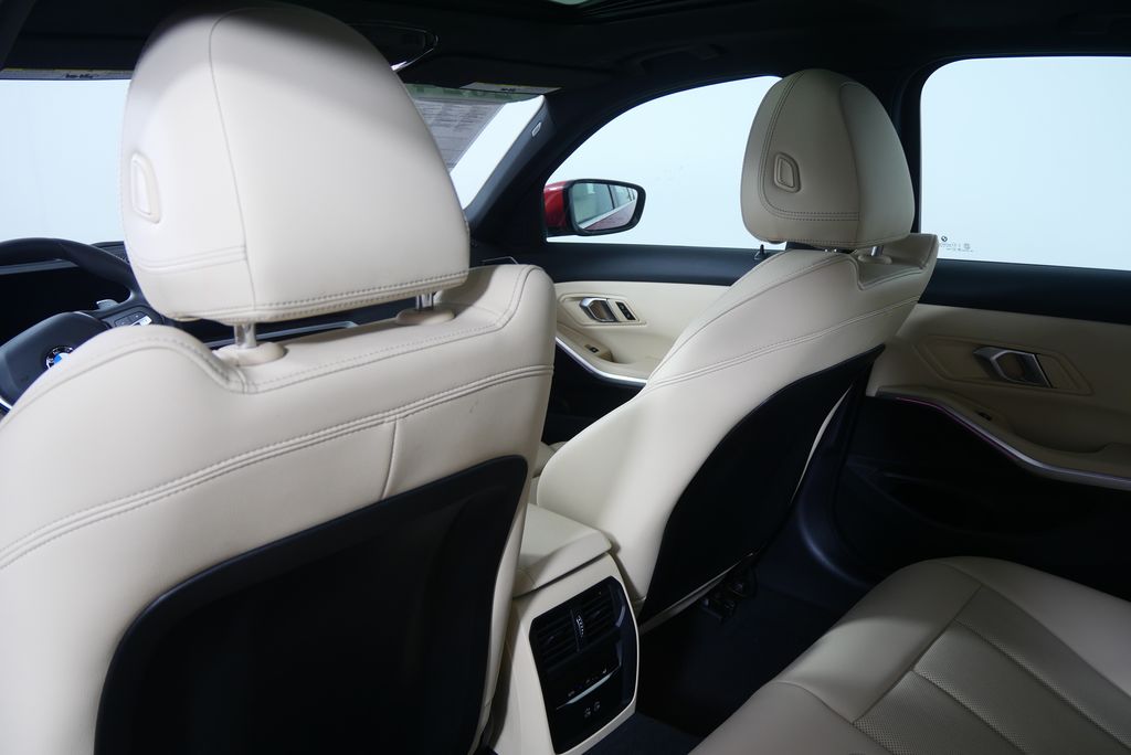 Thumbnail: 2024 BMW 3 Series - 17