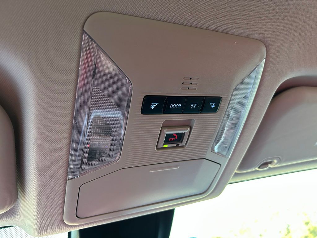 Thumbnail: 2022 Toyota RAV4 - 27