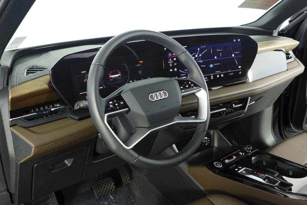 Thumbnail: 2025 Audi Q6 e-tron - 31