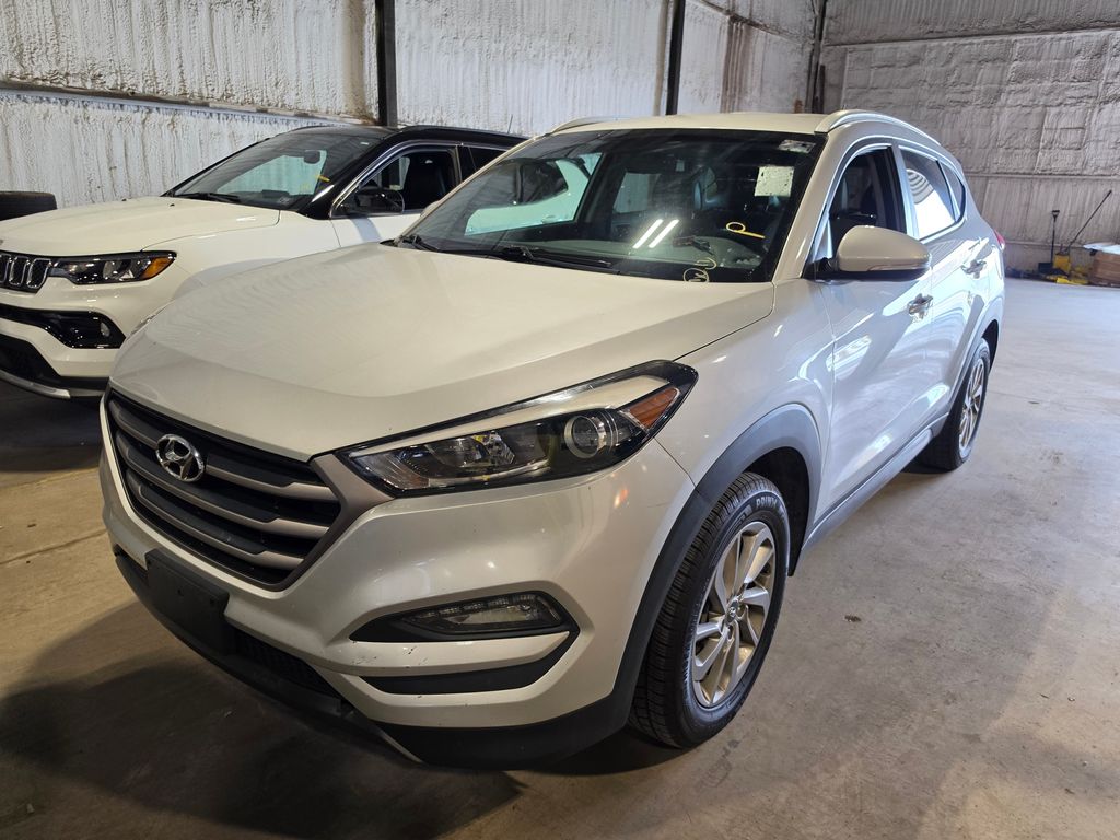 Molten Silver 2016 Hyundai Tucson SUV / Crossover Front-Wheel Drive 7-Speed Automatic