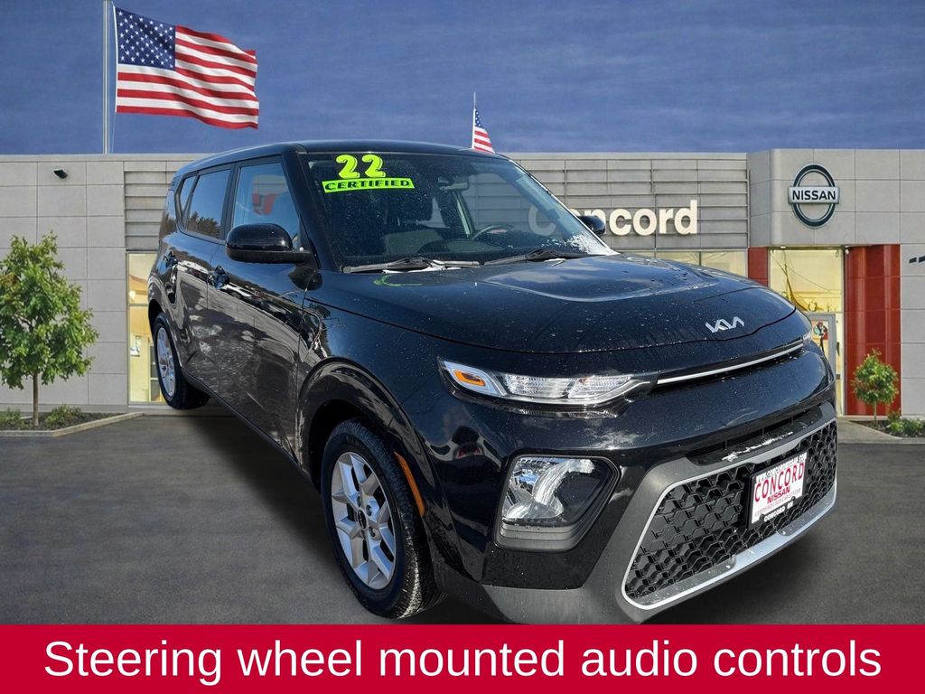 Cherry Black 2022 Kia Soul LX FWD SUV / Crossover Front-Wheel Drive Continuously Variable Transmission
