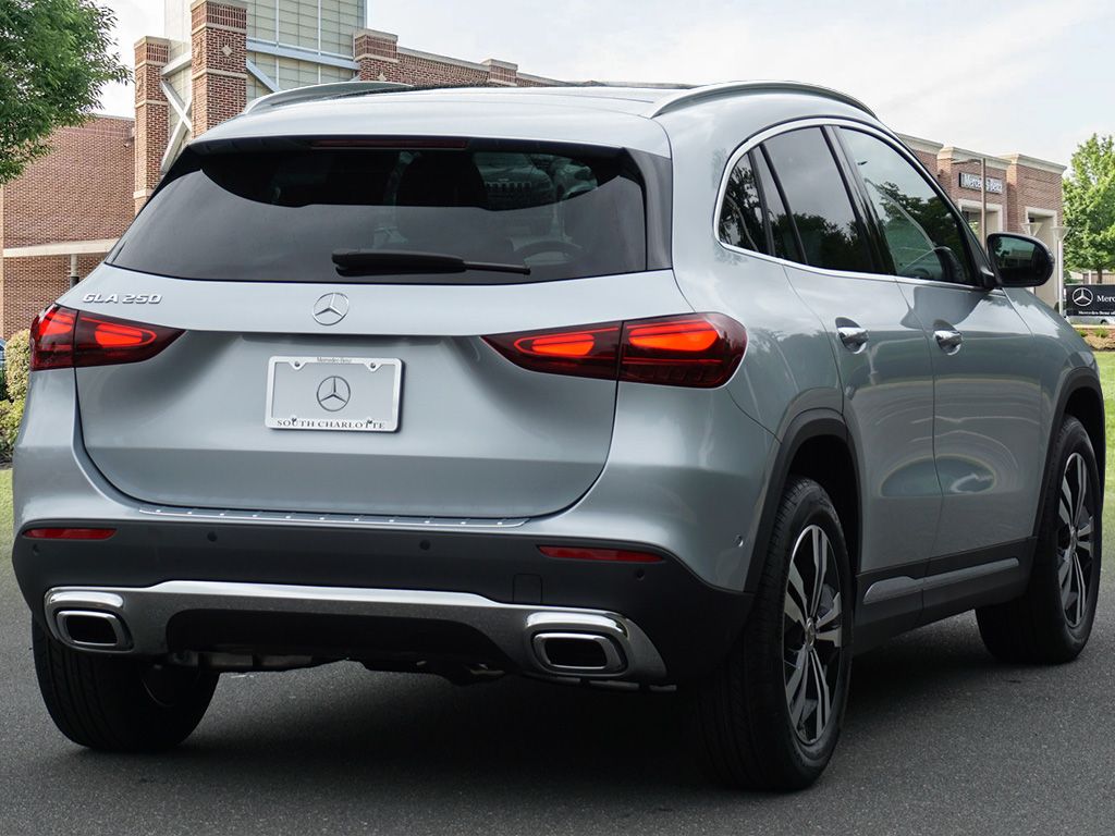 Thumbnail: 2026 Mercedes-Benz GLA - 6