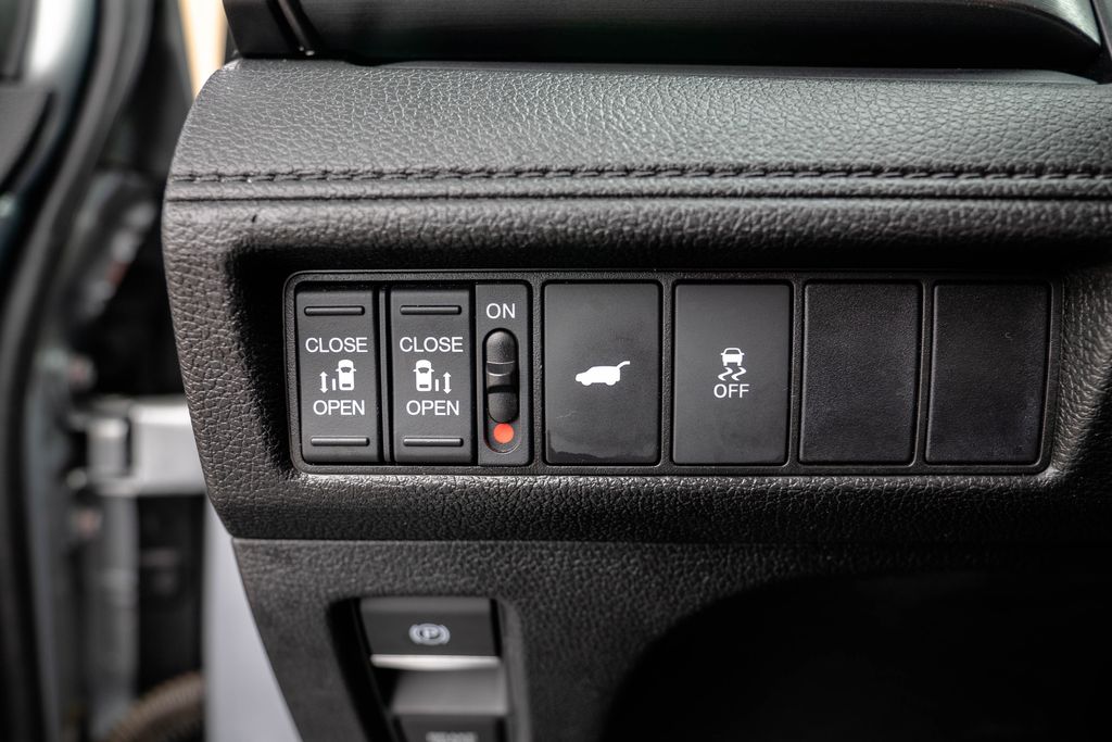 Used 2025 Honda Odyssey Van