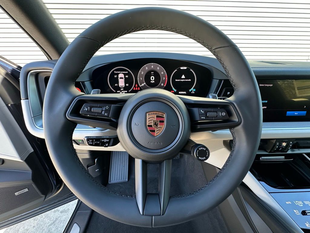 2025 Porsche Cayenne  19