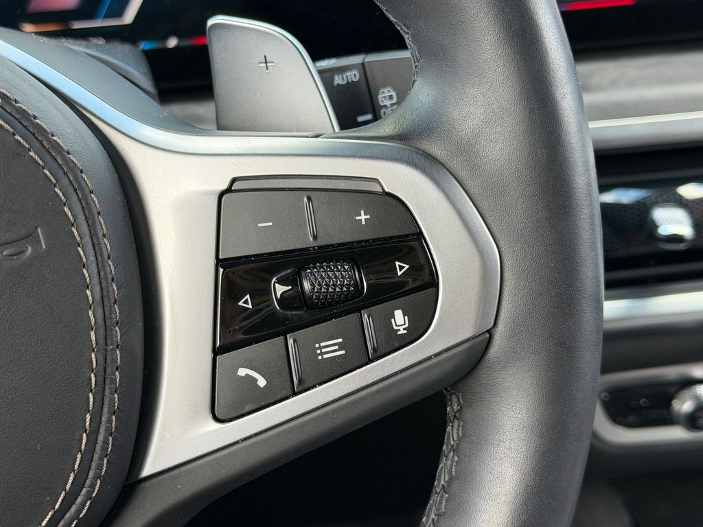 Thumbnail: 2024 BMW X7 - 22