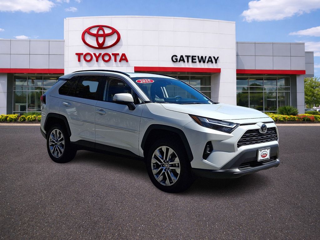 Thumbnail: 2025 Toyota RAV4 - 3