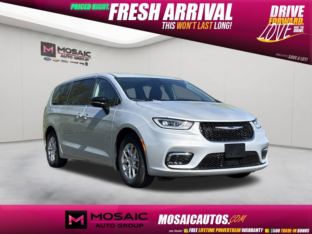 Used 2024 Chrysler Pacifica Touring L Vans