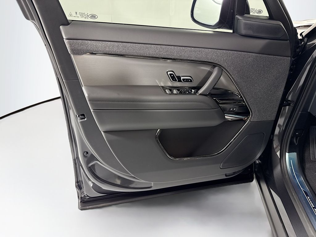Thumbnail: 2026 Land Rover Range Rover Sport - 24