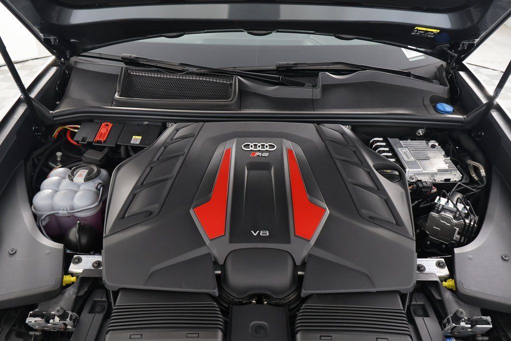 Thumbnail: 2026 Audi RS Q8 - 9