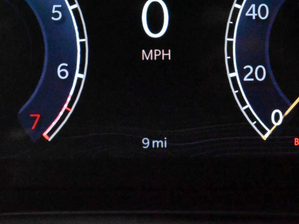 Used 2024 Silver Zynith Jeep Laredo image 33