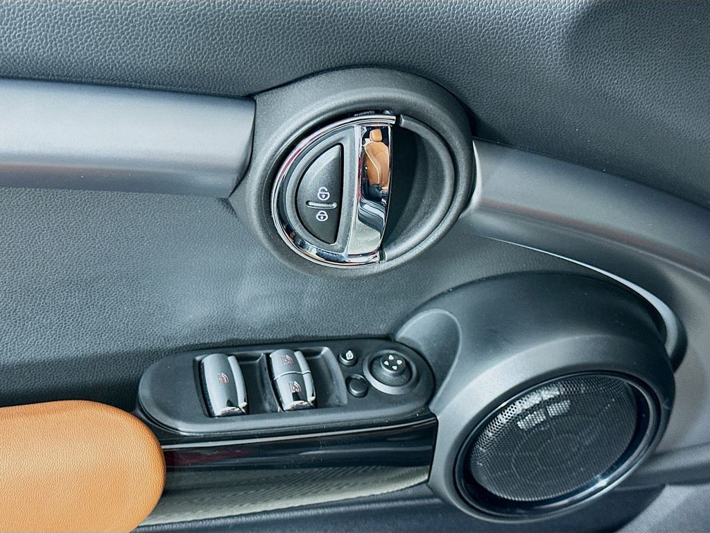 Thumbnail: 2024 MINI Cooper - 18