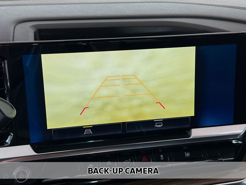 Used 2023 Black Chevrolet LT image 4