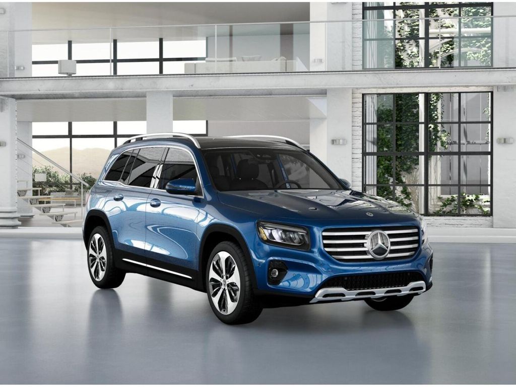 2025 Mercedes-Benz GLB 250 10