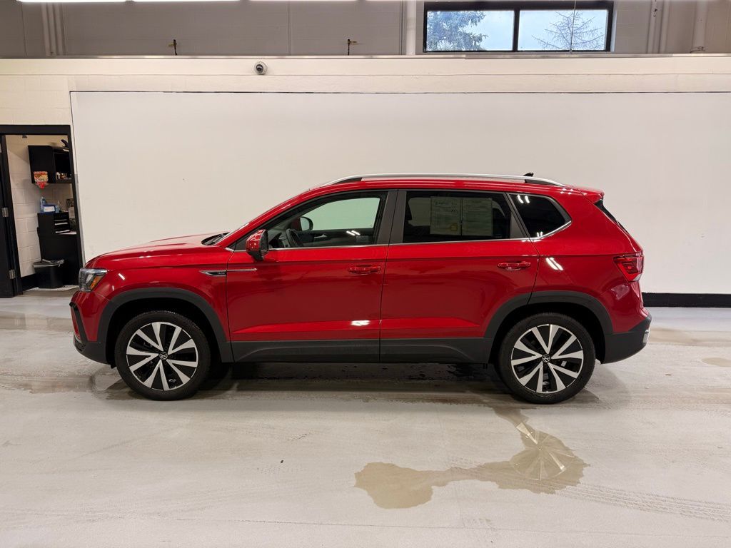 Thumbnail: 2023 Volkswagen Taos - 2