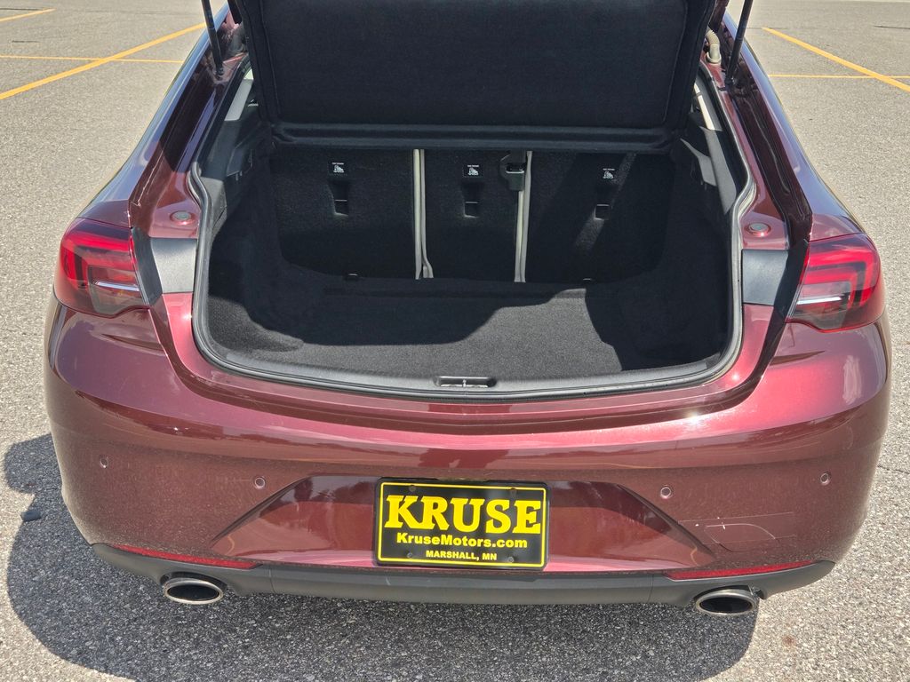 2018 Buick Regal Sportback Essence