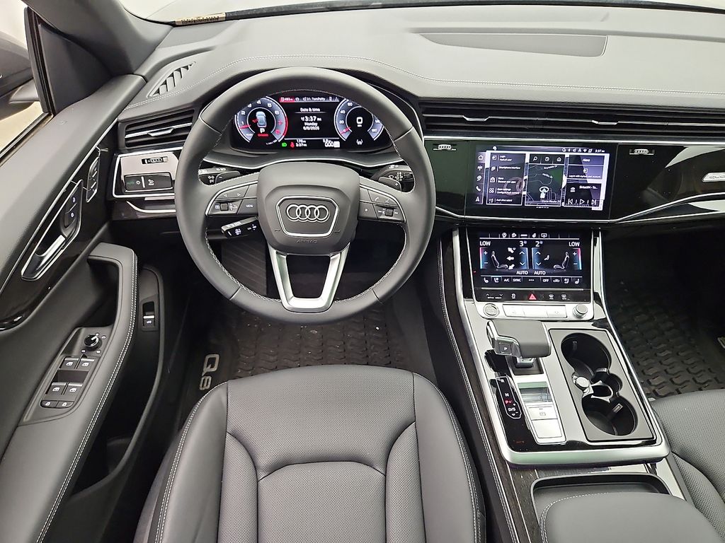 Thumbnail: 2026 Audi Q8 - 7