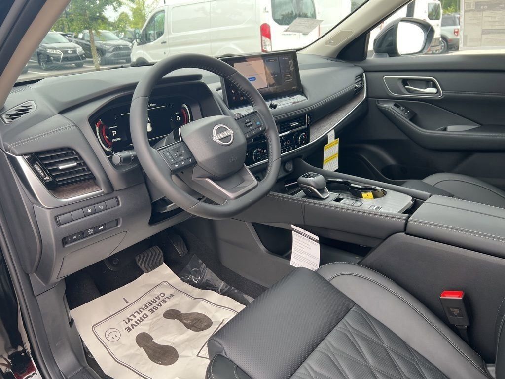 2025 Super Black Nissan Rogue Platinum FWD SUV