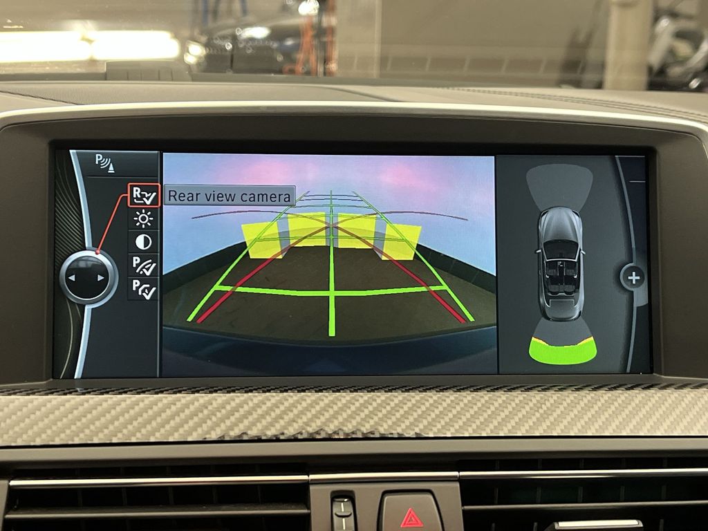 Thumbnail: 2012 BMW M6 - 17