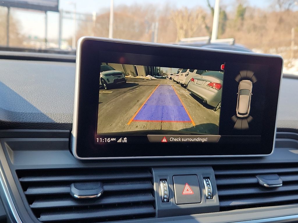 Thumbnail: 2019 Audi Q5 - 16