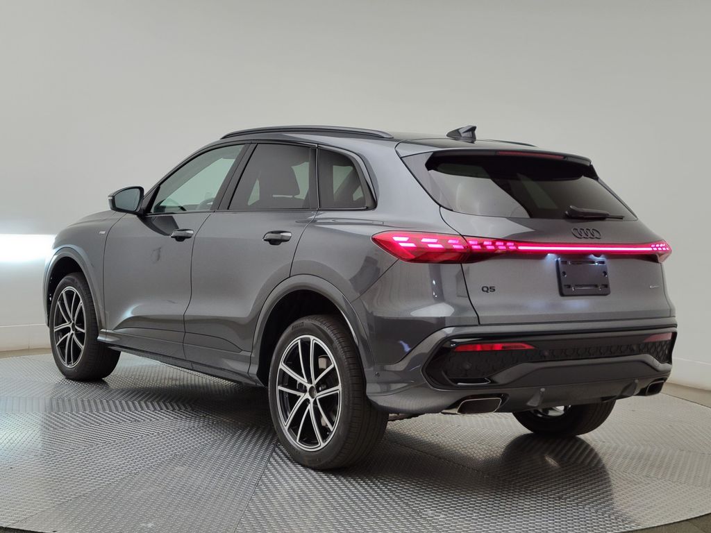 Thumbnail: 2026 Audi Q5 - 4