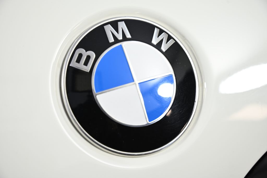 Thumbnail: 2023 BMW X4 - 12