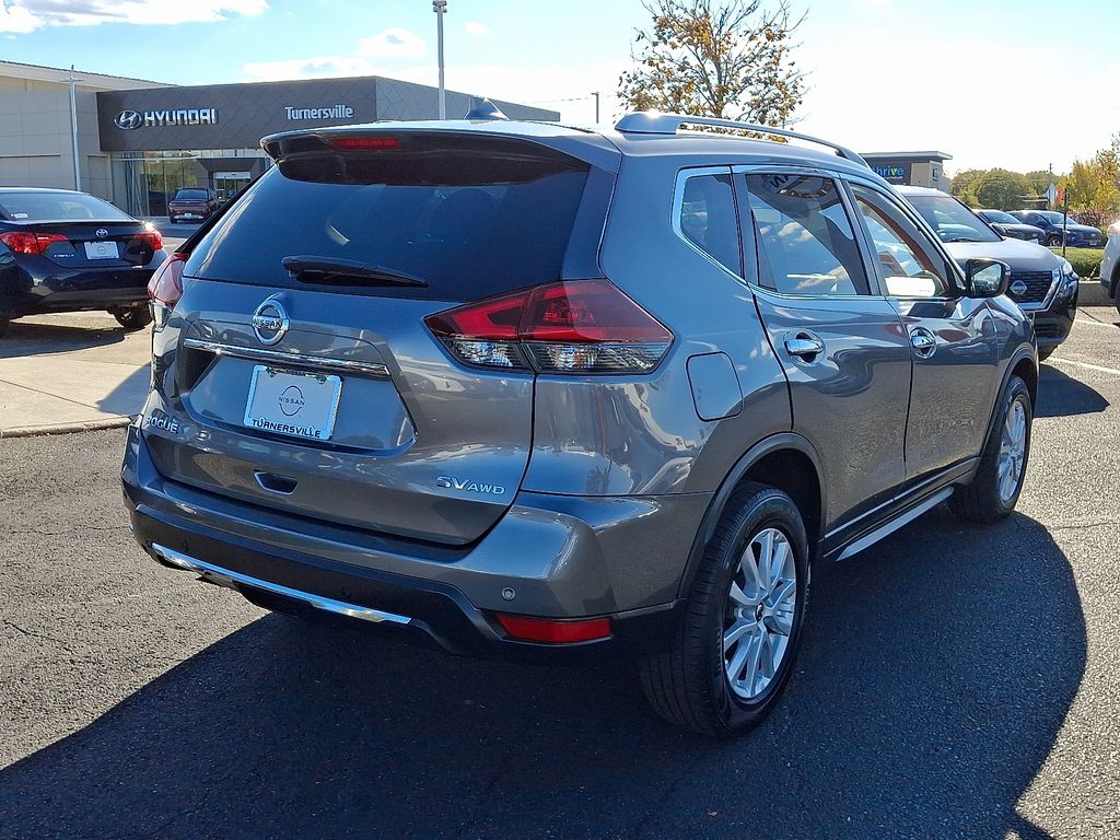 Thumbnail: 2020 Nissan Rogue - 6