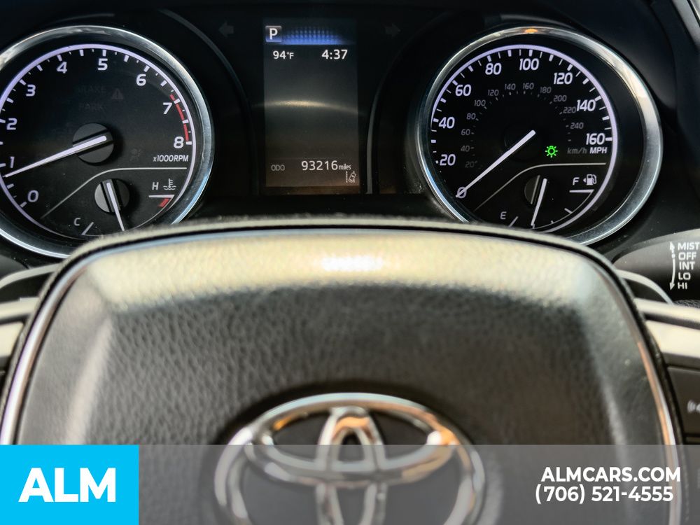 Used 2020 White Toyota SE image 24