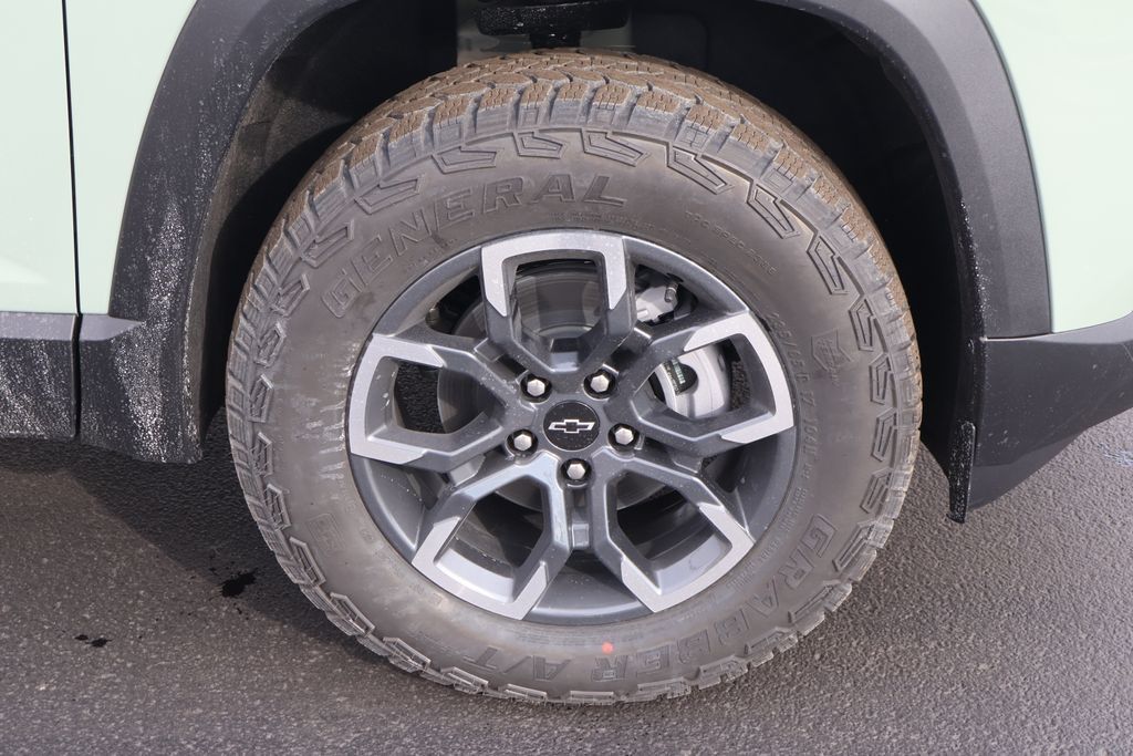 Thumbnail: 2026 Chevrolet Equinox - 11