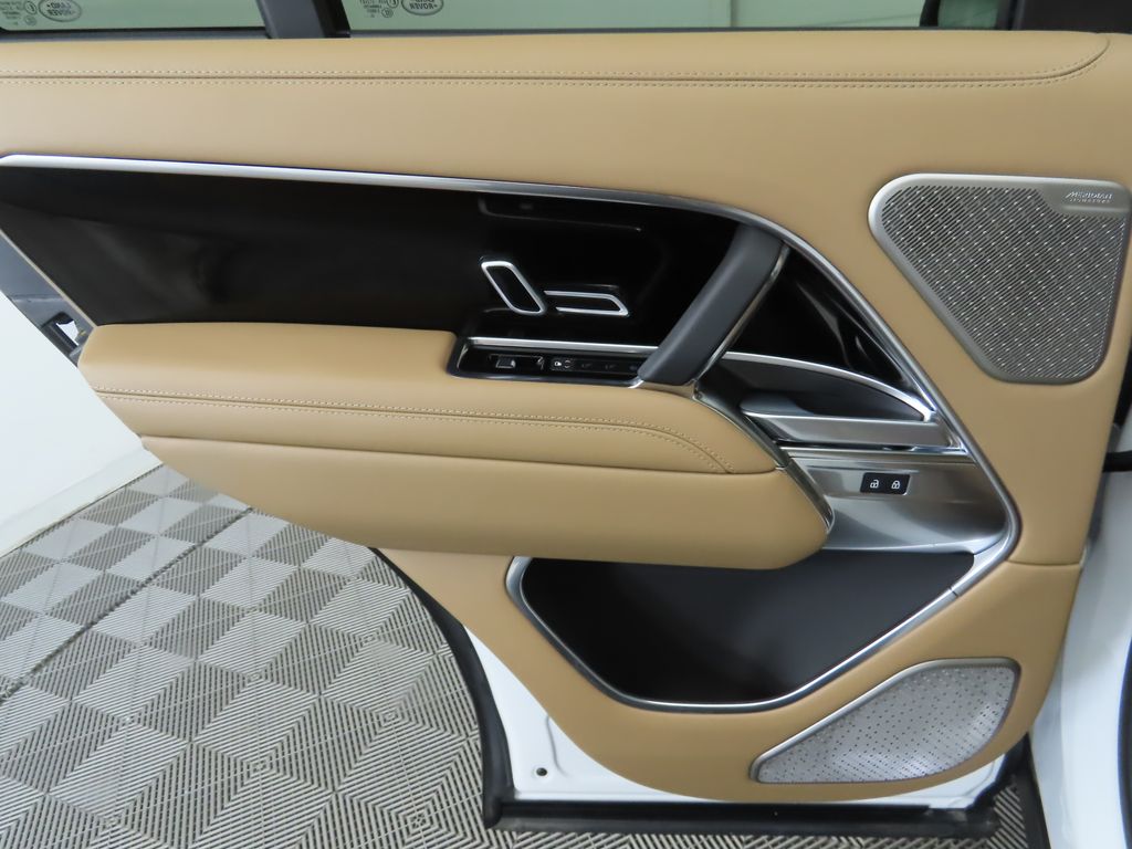 Thumbnail: 2025 Land Rover Range Rover - 27