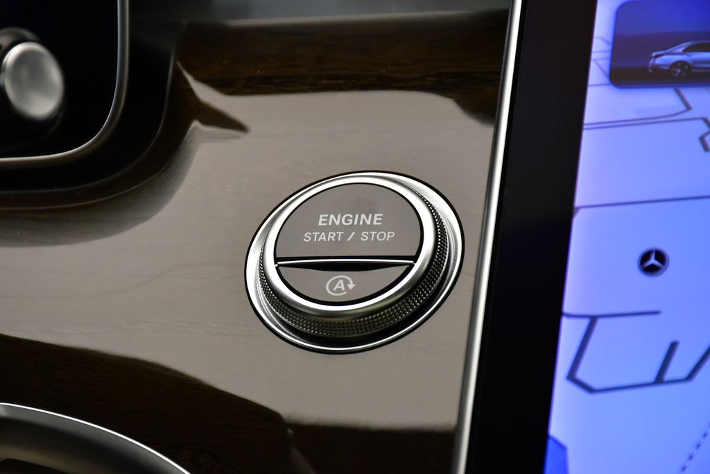 Thumbnail: 2022 Mercedes-Benz C-Class - 25