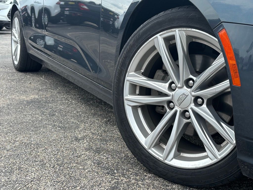 2021 Cadillac CT4 Luxury photo